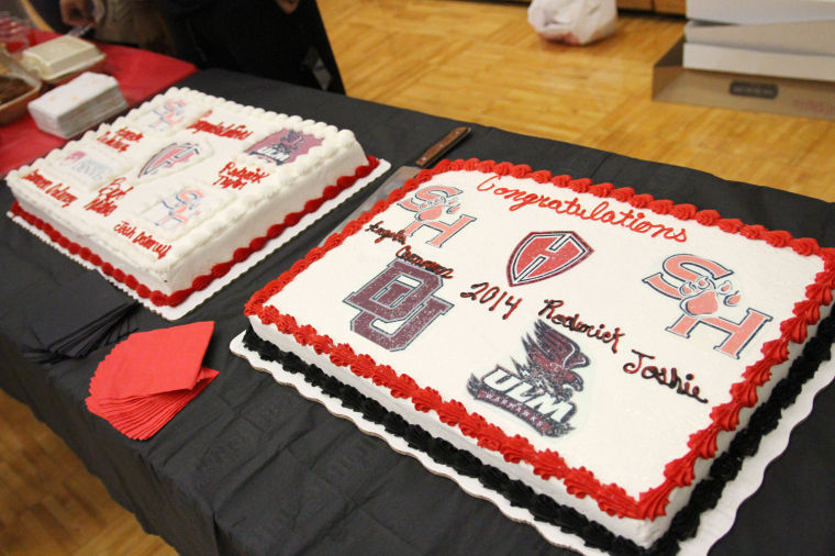 Heights Bball Signings 16.jpg